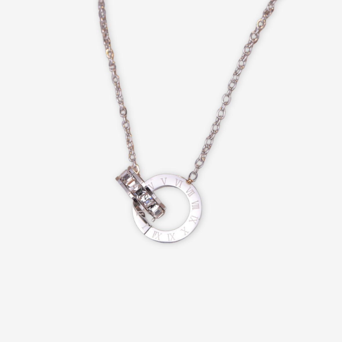 Collana in acciaio al titanio.