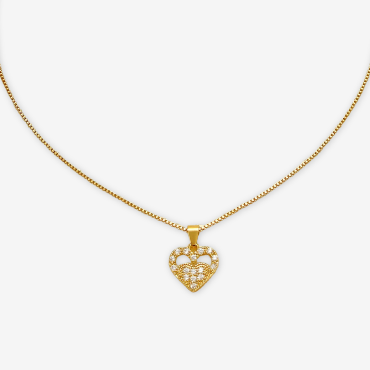 Collana con medaglione a doppio cuore