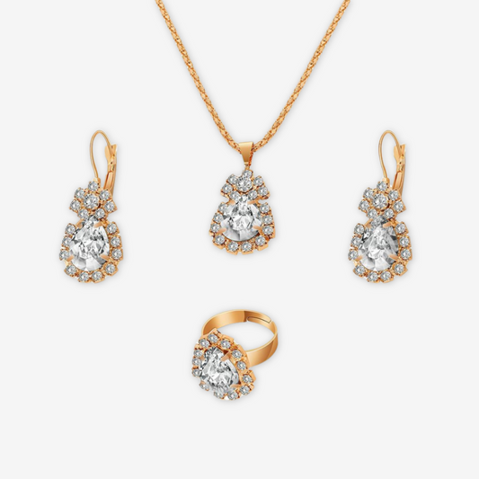 Parure collana, orecchini e anello.