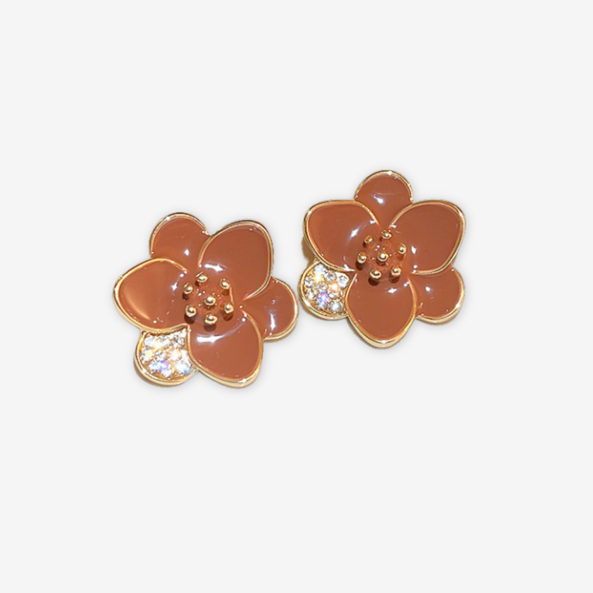 Orecchino fiore marrone in argento s925.