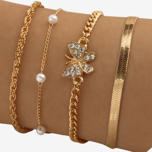Set di 4 bracciali come in foto.