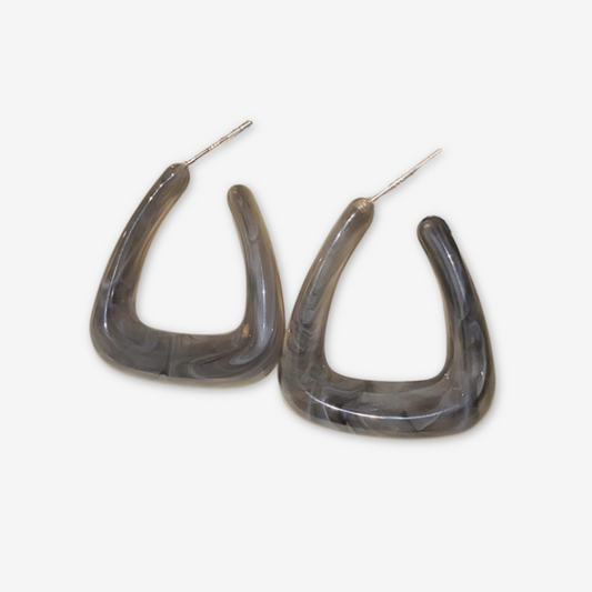Orecchini a U in argento s925.
