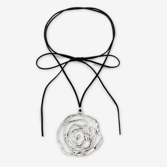 Collana fiore argentato.
