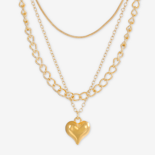 Collana 3 strati con cuore dorato.