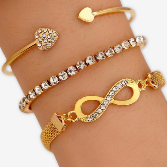 Tris bracciali come in foto color oro.