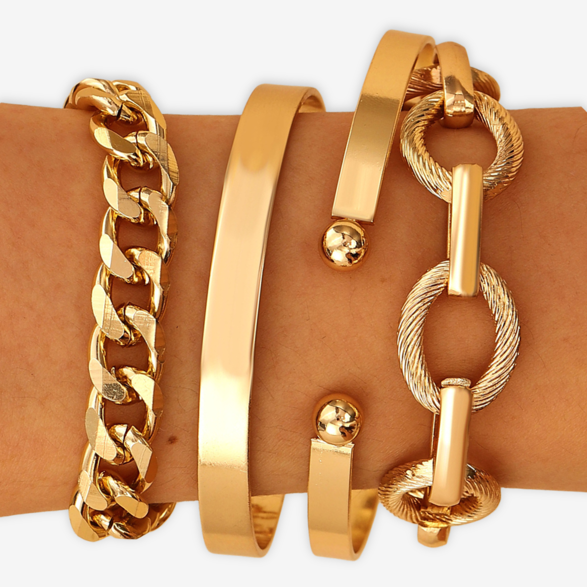Set di 4 bracciali come in foto.