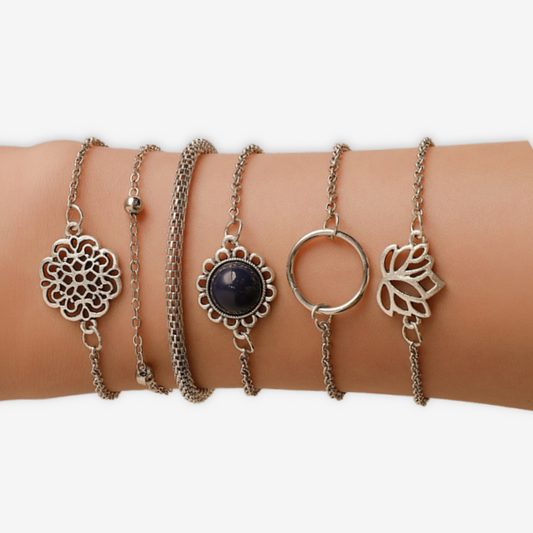 Set di 6 bracciali come in foto.