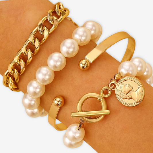 Set 4 bracciali come in foto.