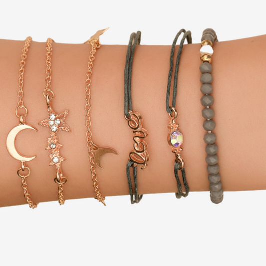Set di 6 bracciali come in foto.