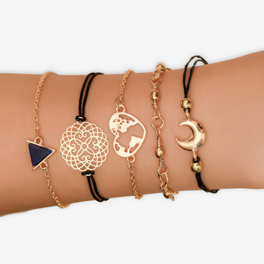 Set di 5 bracciali come in foto.