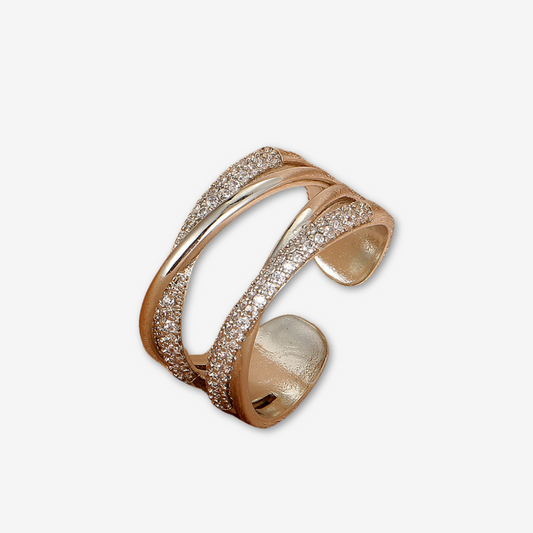 Anello argento con zirconi.