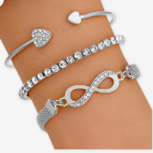 Tris bracciali come in foto argento.
