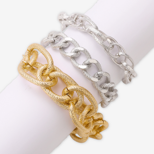 Set di 3 bracciali come in foto.